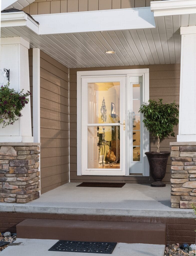 Retraceable Storm Doors